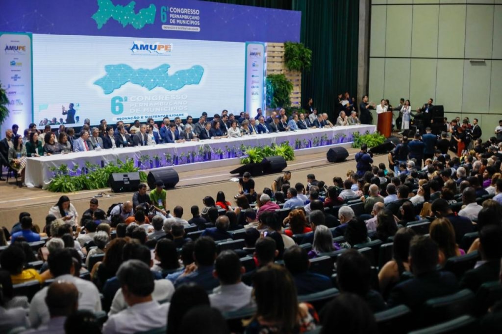 Crise nos Municípios: Prefeitos que fizeram o “L” agora protestam e viram memes na&nbsp;internet