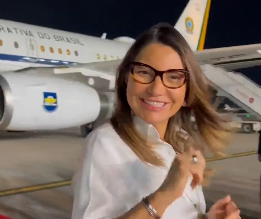 Janja comemora chegada à Índia em meio à tragédia no RS e gera&nbsp;críticas