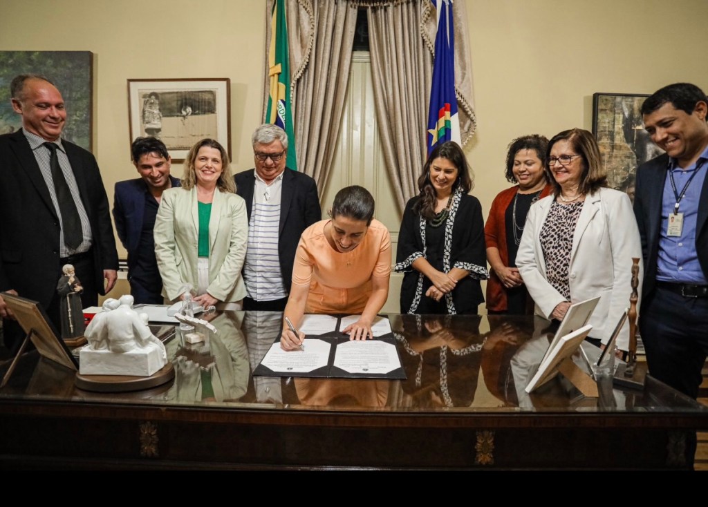 Raquel Lyra assina convênio de R$ 17,5 milhões com secretarias do Estado para reforçar a fiscalização&nbsp;ambiental