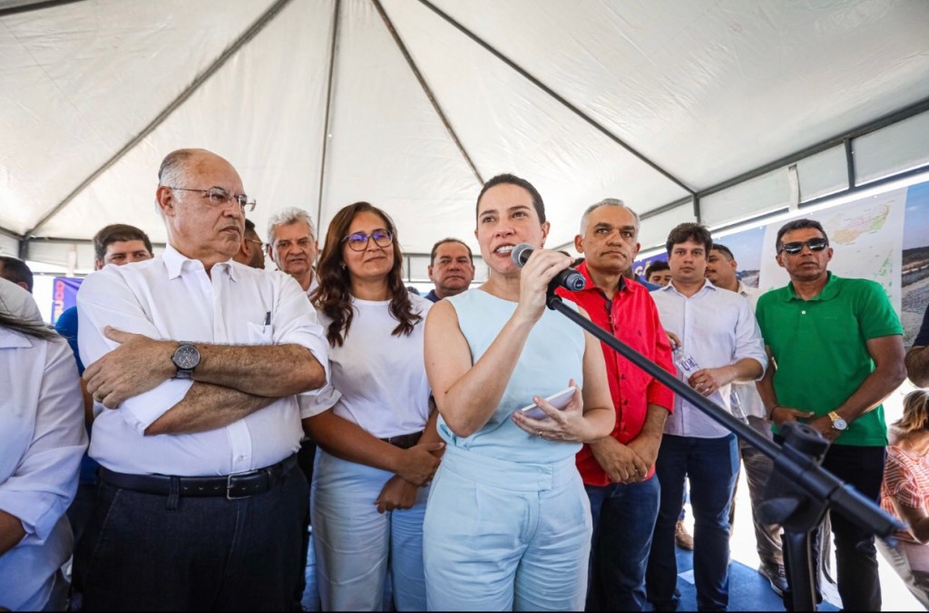 Em Petrolina, governadora Raquel Lyra entrega importante rodovia em área do perímetro&nbsp;irrigado