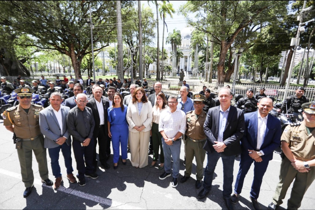 Juntos Pela Segurança: Raquel Lyra inicia entrega de motocicletas para Bombeiros, Polícia Militar e Lei&nbsp;Seca