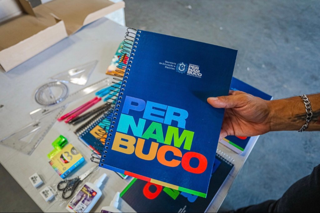 Escolas estaduais recebem kit escolar e fardamento para o ano letivo de&nbsp;2024