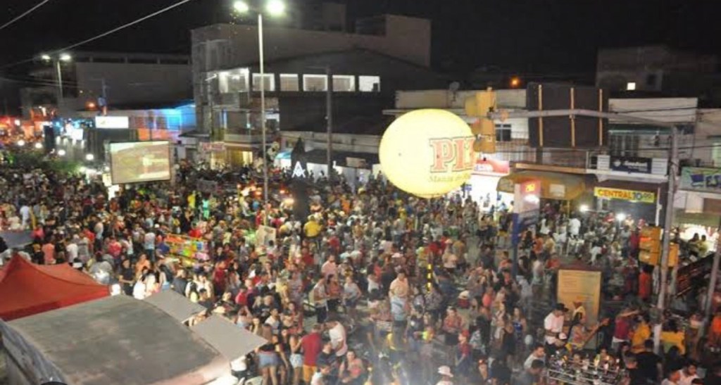 Galo da Travessa: Patrocínio político ou Carnaval&nbsp;desafinado?