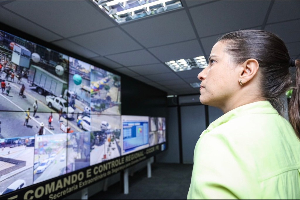 Raquel Lyra acompanha trabalhos da Operação Segurança no Carnaval&nbsp;2024