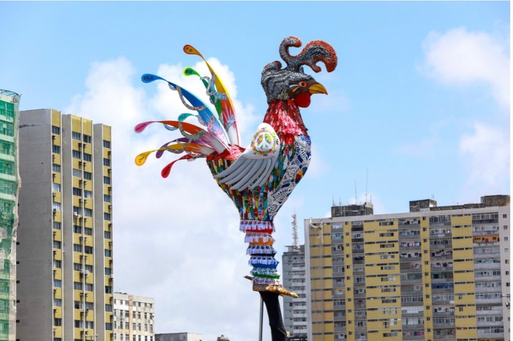 Sábado de Zé Pereira: Galo da Madrugada agita as ruas do&nbsp;Recife