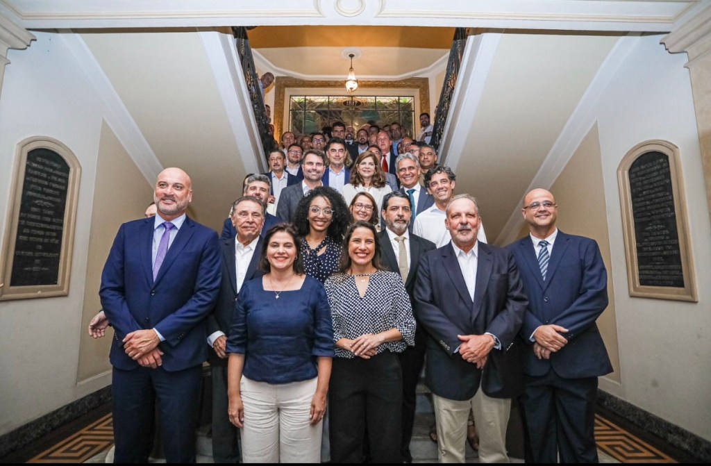 Governadora Raquel Lyra empossa quatro novos secretários&nbsp;estaduais