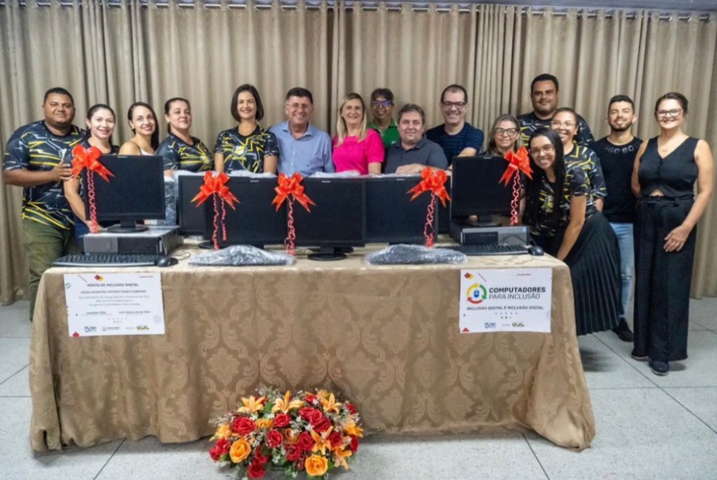 Prefeitura de Itapetim entrega novos computadores em Centro de Inclusão&nbsp;Digital