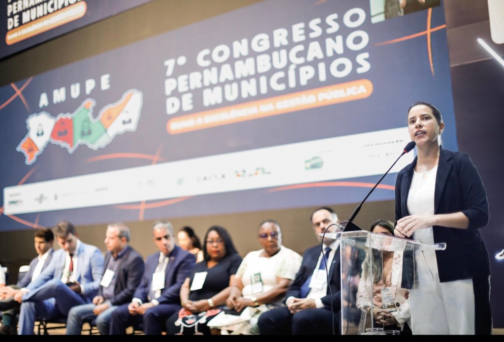 No 7° Congresso da Amupe, governadora Raquel Lyra anuncia cofinanciamento para educação infantil e fundamental aos&nbsp;municípios
