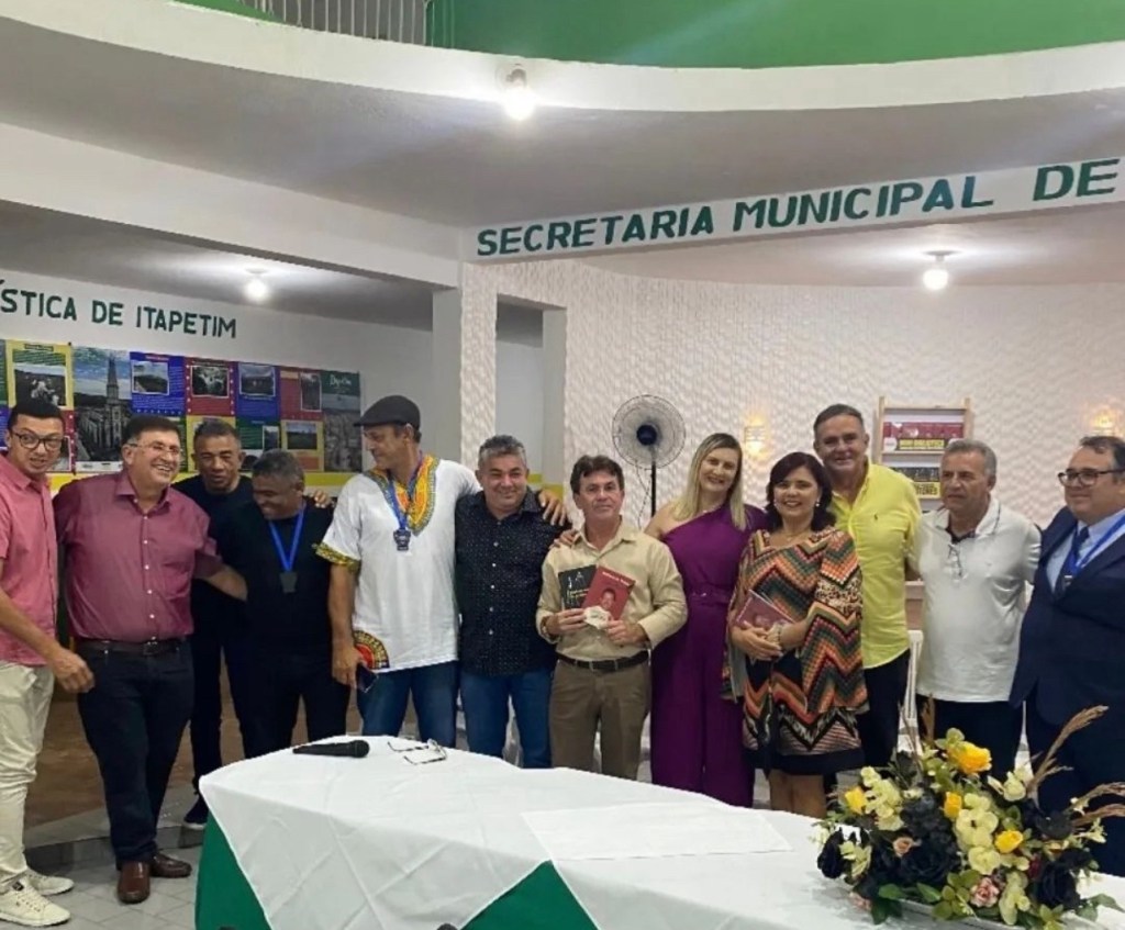 Sucesso do lançamento dos livros de João Piancó: uma noite cultural em&nbsp;Itapetim