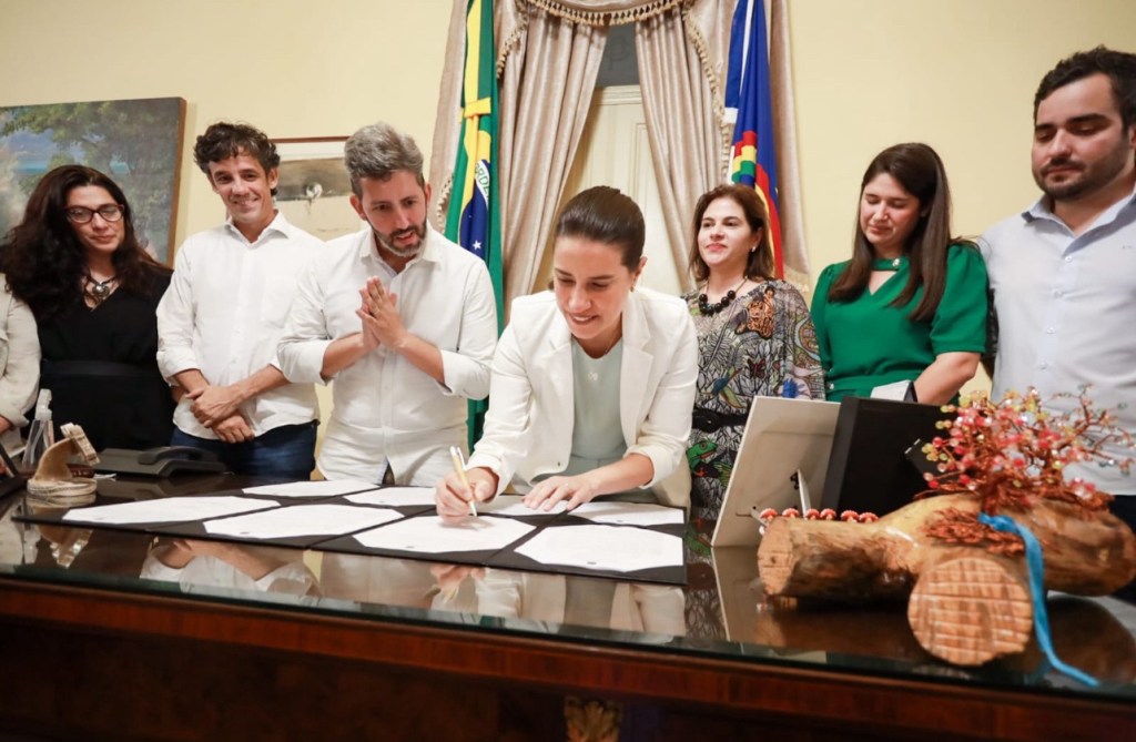 Raquel assina termos para restauração de patrimônios culturais junto ao&nbsp;Iphan