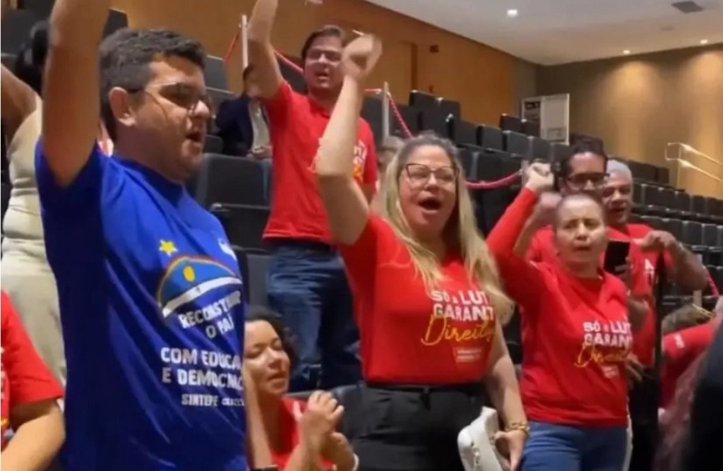 Assembleia Legislativa de Pernambuco aprova reajuste salarial para servidores da&nbsp;educação