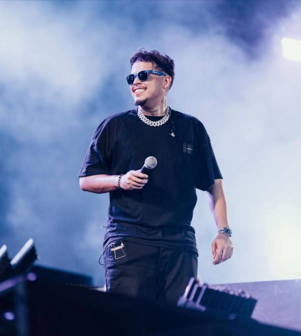 Cantor Felipe Amorim cancela participação no São Pedro de Itapetim 2024 devido a problemas de&nbsp;saúde