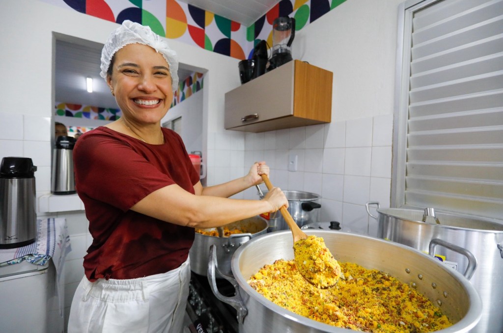Combate à fome: gestão Raquel Lyra ultrapassa 6 milhões de refeições gratuitas em&nbsp;Pernambuco