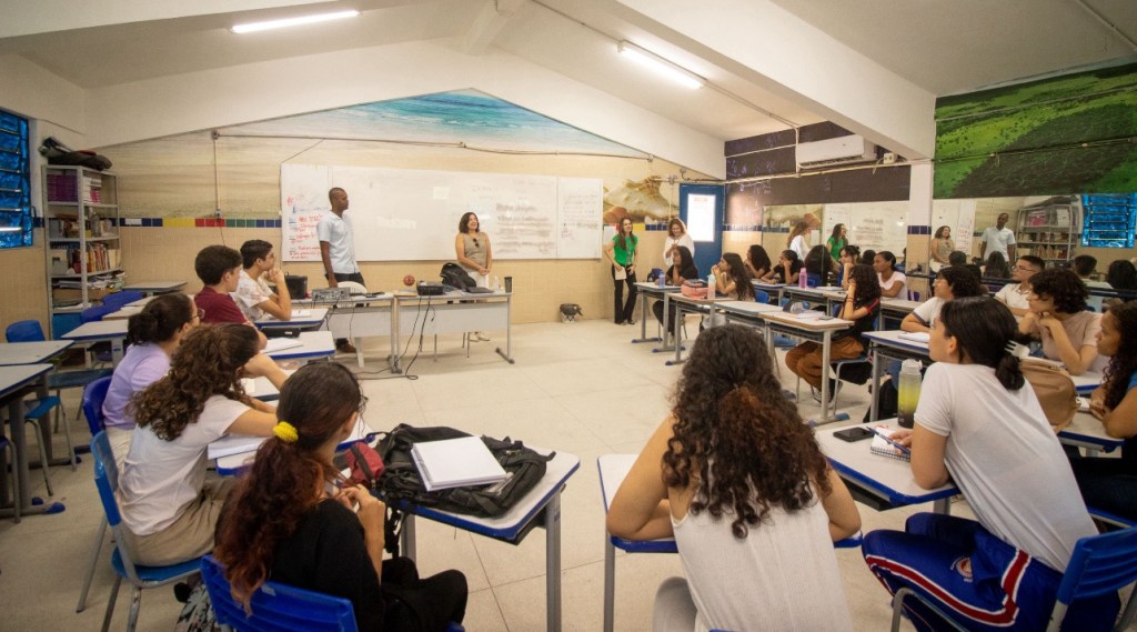 Raquel Lyra abre inscrições para 900 vagas de intercâmbio internacional no Programa Ganhe o&nbsp;Mundo