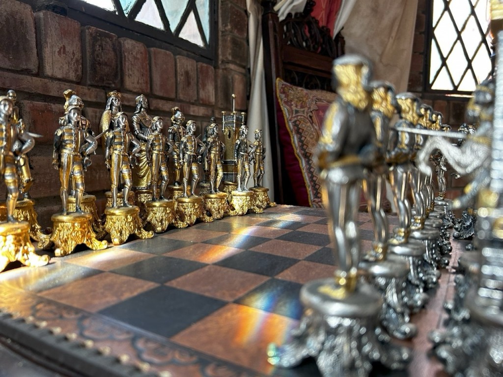 Instituto Ricardo Brennand promove ação educativa “Peça a Peça” sobre coleção de&nbsp;xadrez