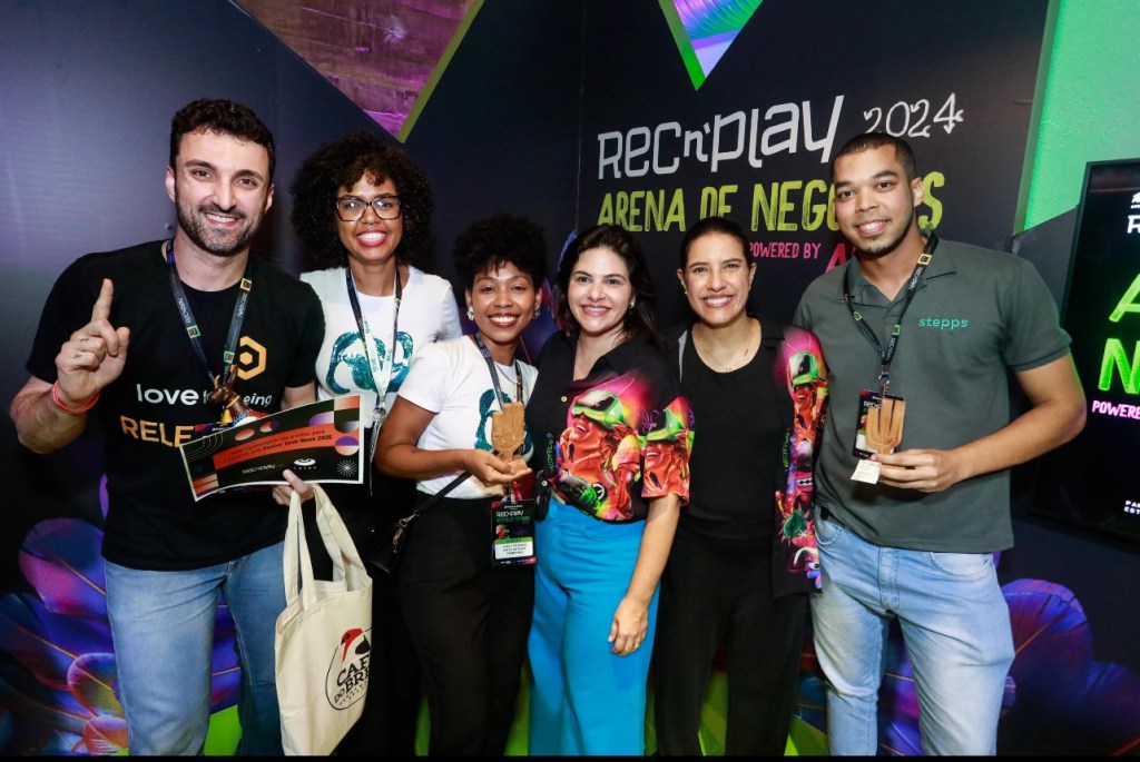 No REC’n’Play, Raquel Lyra entrega premiação da Batalha de Startups na Arena de Negócios da&nbsp;Adepe