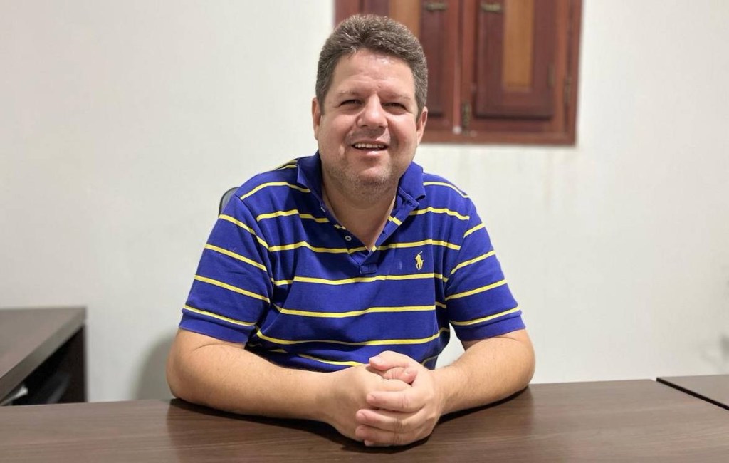 Júnior Venâncio toma posse em Ouro Velho (PB)com solenidade e festa&nbsp;popular