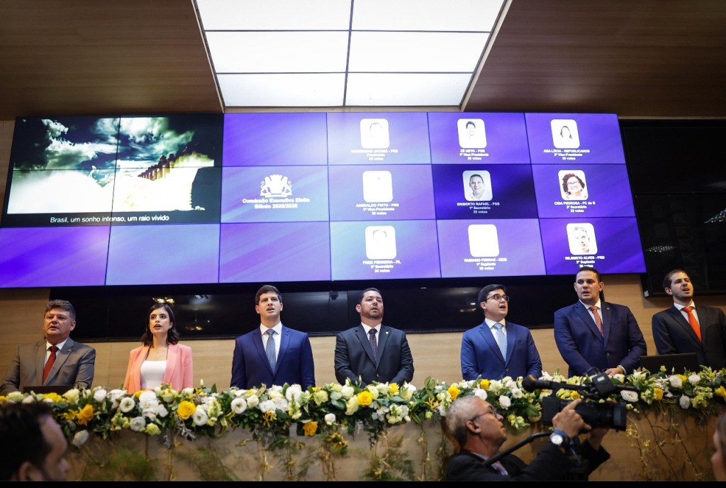 João Campos, é empossado na Câmara de Vereadores do&nbsp;Recife