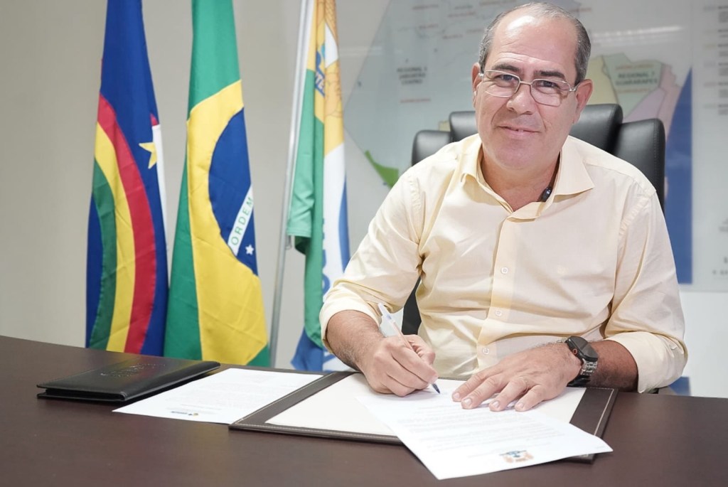 Mano Medeiros homologa o maior concurso público de Jaboatão dos&nbsp;Guararapes
