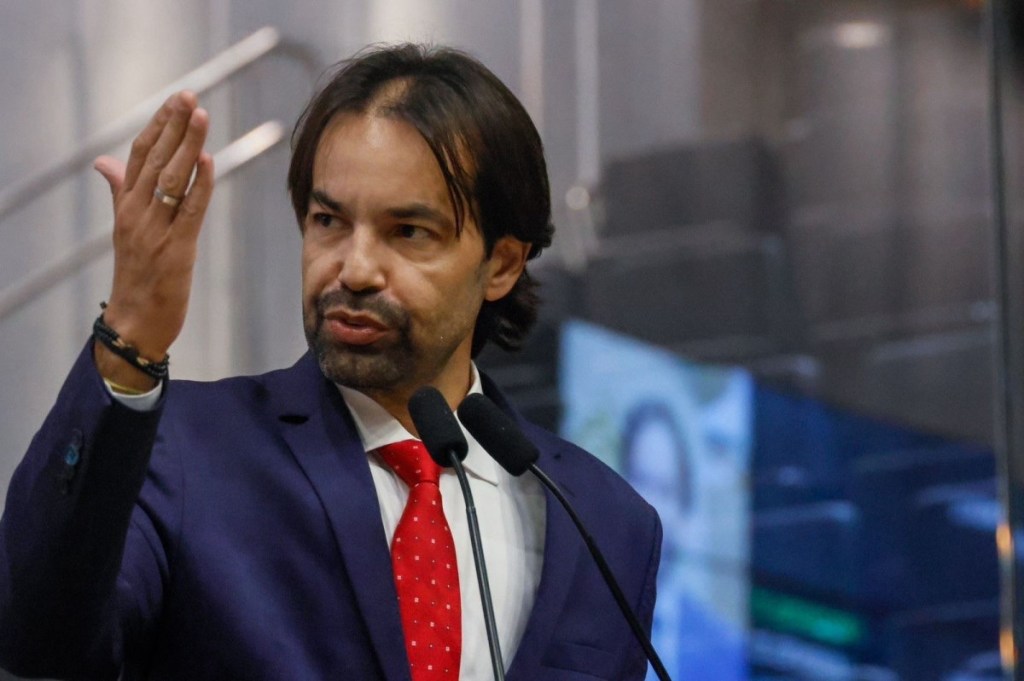 Diogo Moraes pede cancelamento de jogo entre Sport e Santa Cruz após violência entre&nbsp;torcidas