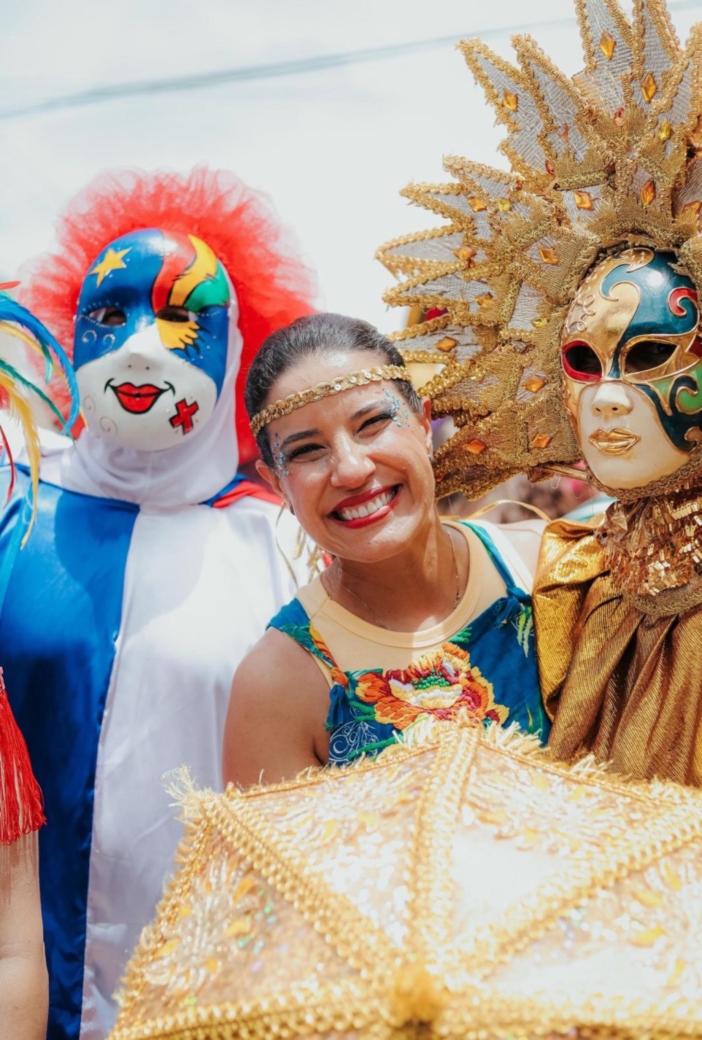 No Agreste do Estado, Raquel Lyra participa da folia dos Papangus de&nbsp;Bezerros&nbsp;