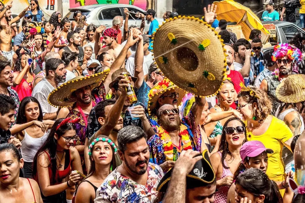 Carnaval 2025 – Como curtir a folia com saúde e&nbsp;energia?