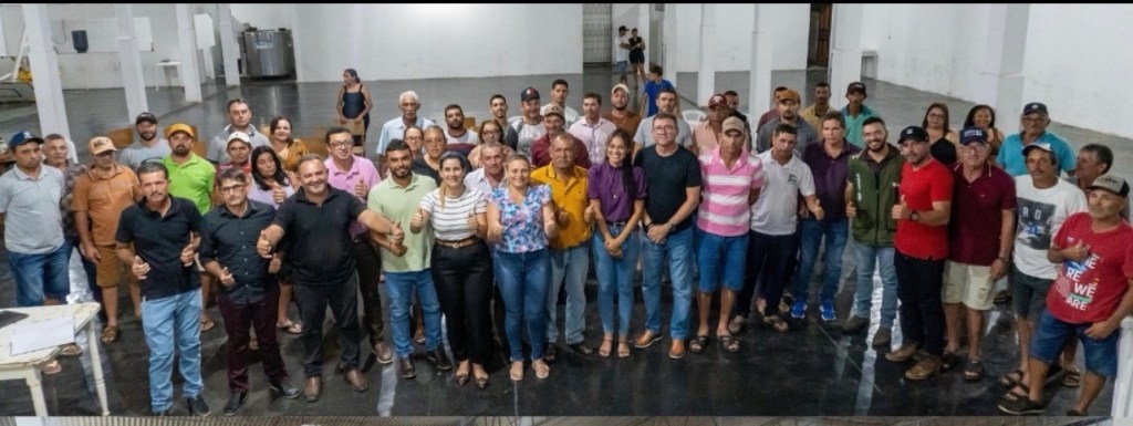 Prefeita Aline Karina anuncia novas ações para fortalecer produção de leite em&nbsp;Itapetim