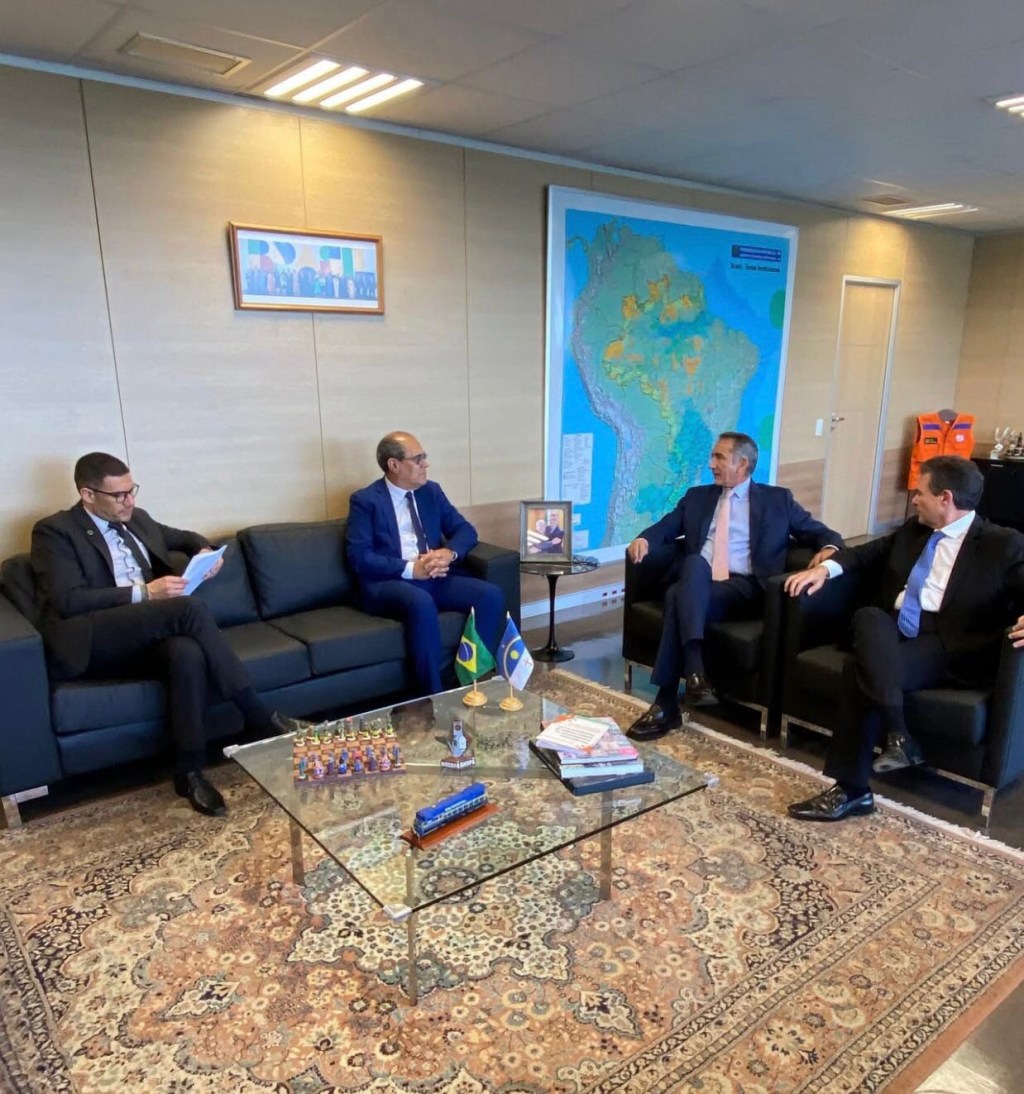 Prefeito Mano consegue a liberação, em Brasília, de R$ 59 milhões para obras de habitação do&nbsp;Jaboatao