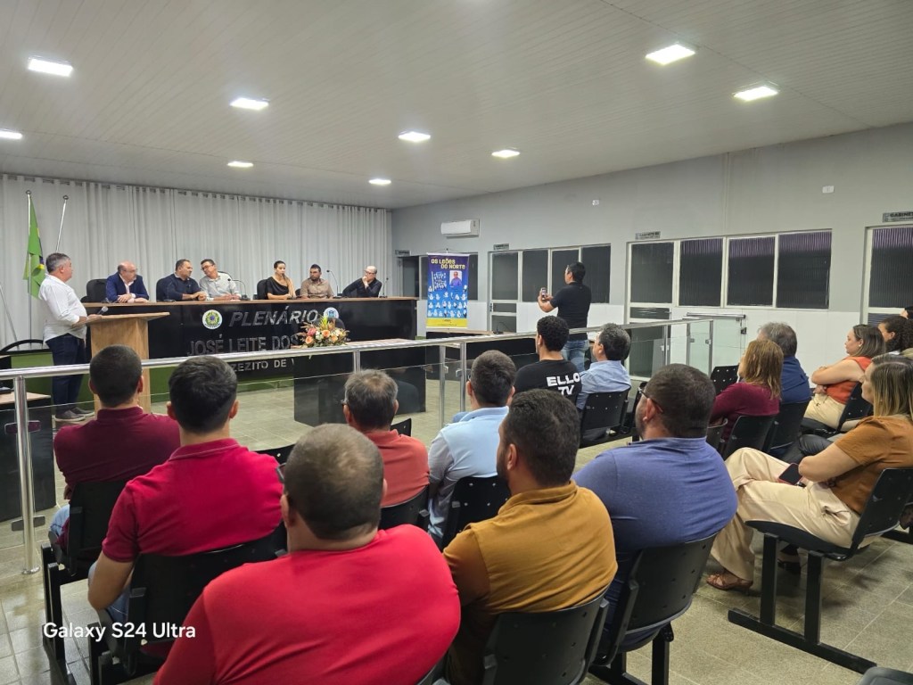 Itapetim recebe lançamento de “Os Leões do Norte” em sessão de autógrafos na Câmara de&nbsp;Vereadores