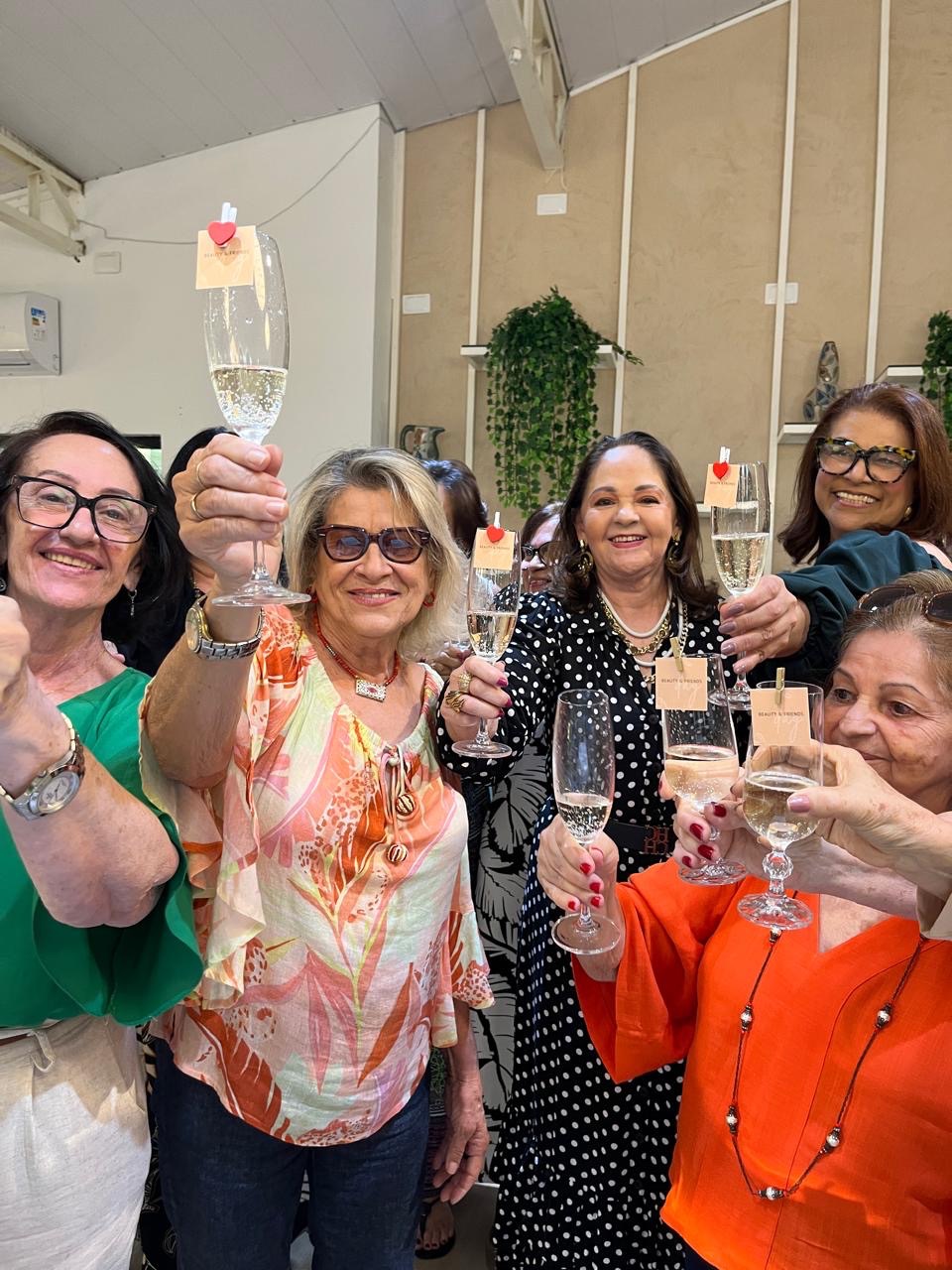 Confraternização reúne Grupo Mulheres Vip45+ com foco em moda e sustentabilidade no&nbsp;Recife