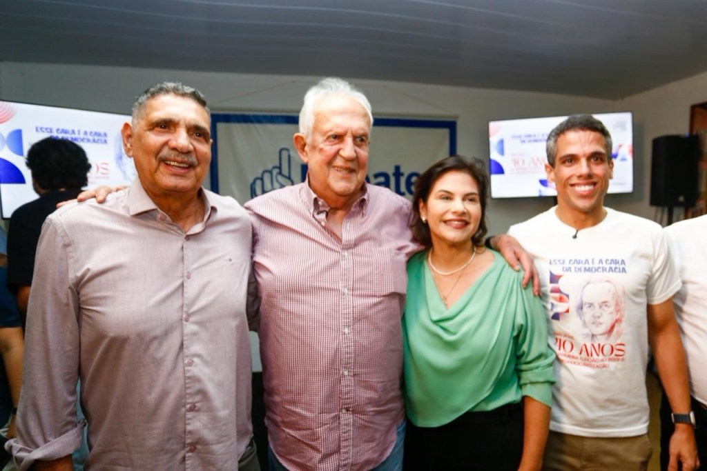 Memórias que voltam a vibrar: Recife celebra a trajetória de Jarbas Vasconcelos em reencontro&nbsp;histórico