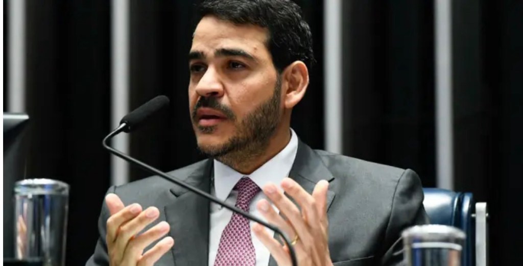 PL e Novo fecham posição contra indicação de Jorge Messias ao STF e articulam derrubada de&nbsp;veto