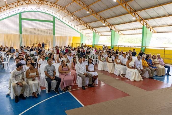 Casamento Comunitário celebra união de 21 casais em&nbsp;Itapetim