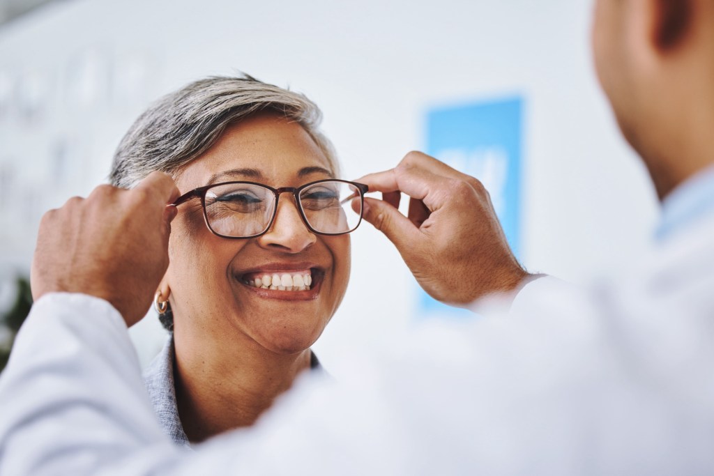 Check-up nas férias: especialistas dão dicas para cuidados com a saúde dos olhos e da&nbsp;boca
